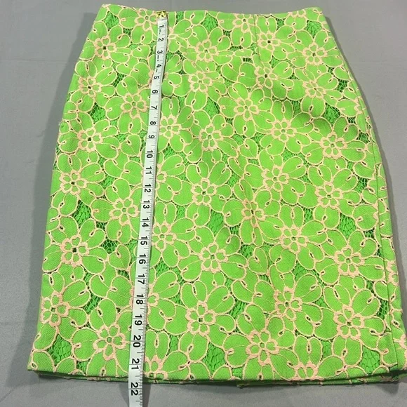 Lily Pulitzer pencil skirt floral lace size 2 lime green and light pink - Picture 8 of 9